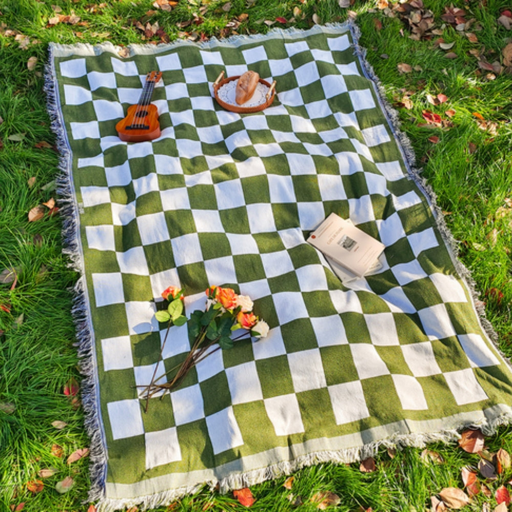 All-Season Checkered Picnic Blanket with Fringe